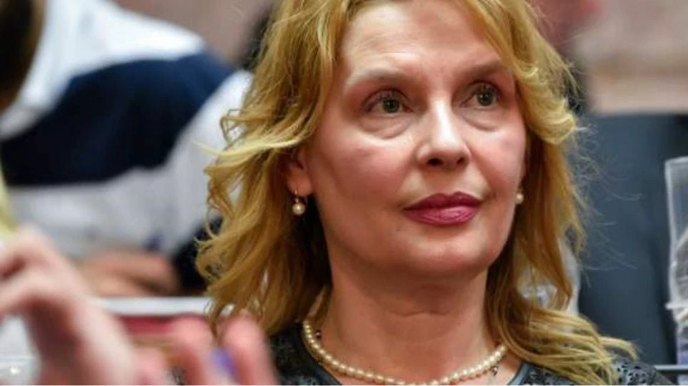 Η Κατερίνα Παπακώστα αποκάλυψε το έμβλημα του κόμματός της
